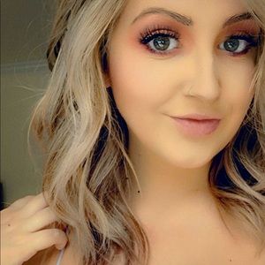 Meet your Posher, Sierra